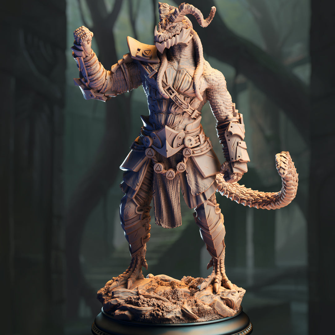 Black Dragonborn Fighter - Vaakrin Steeljaw unpainted resin dragonborn miniature by DM Stash, 28-32mm DnD tabletop model.