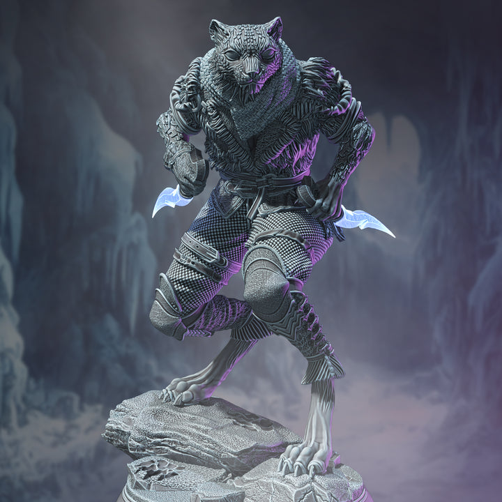 Snow Leopard Rogue - Curatio Ounce unpainted resin rogue miniature by DM Stash, 28-32mm DnD tabletop model.